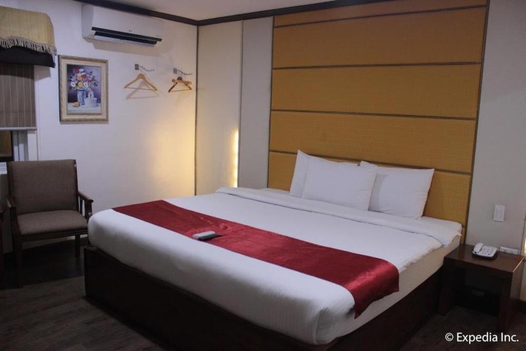 Horizon Hotel Olongapo Exterior photo